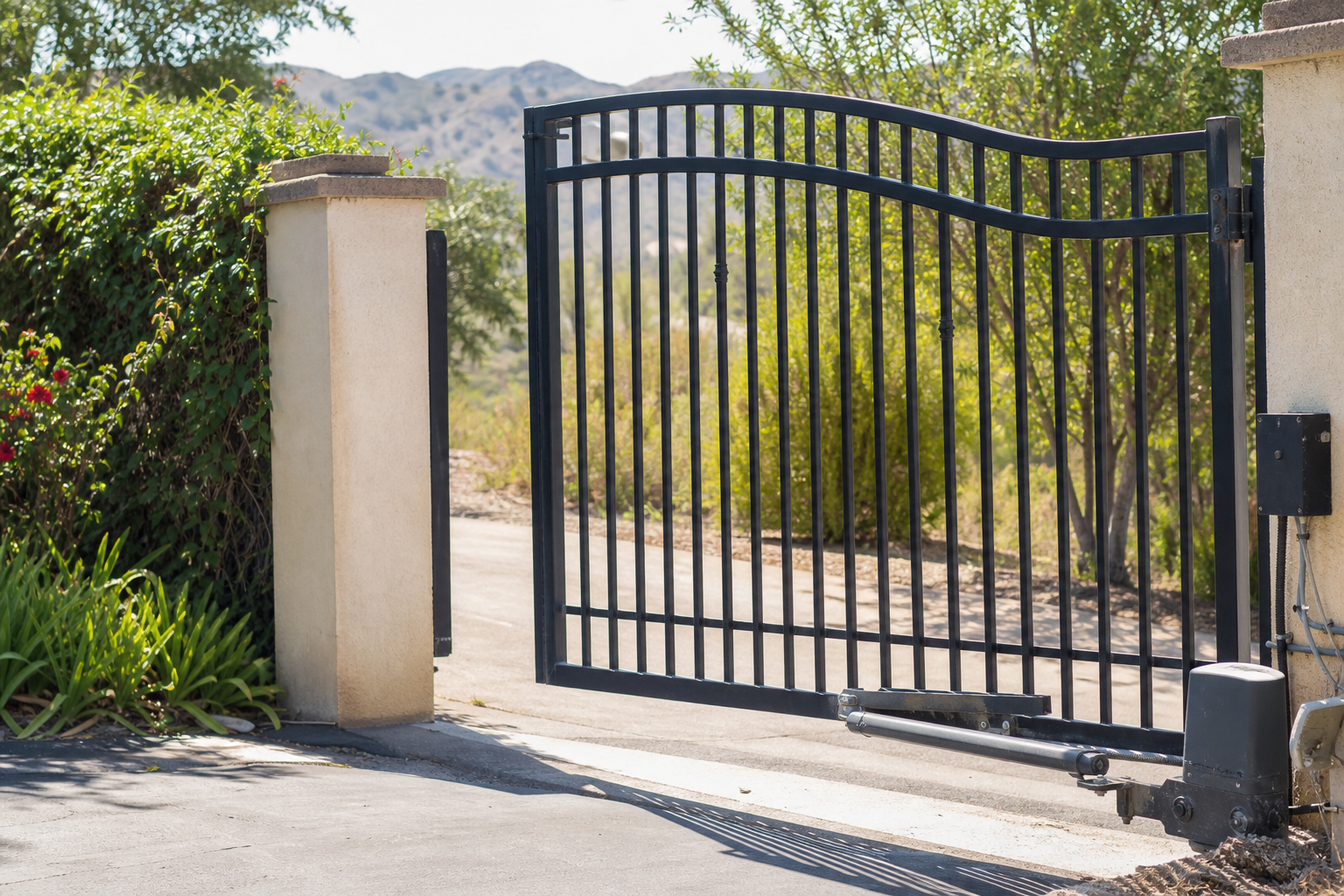 Top Signs You Need Gate Repair Service — Don’t Ignore These